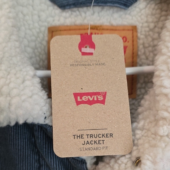 🆕️ Levi's Jacket - Classic Blue Corduroy Trucker Jacket with Sherpa Lining NWT - Picture 2 of 12